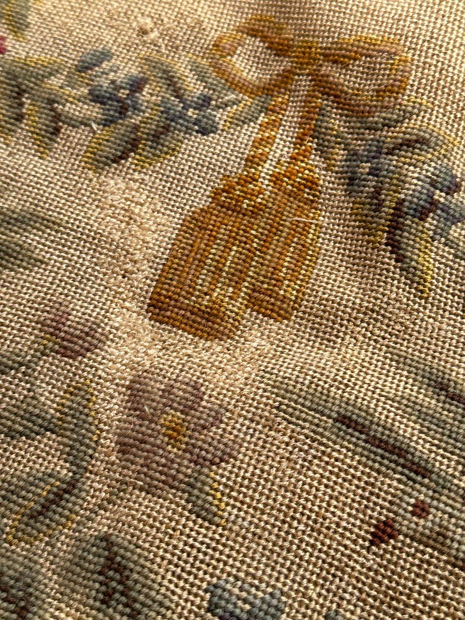 Bobyrug's hübscher antiker französischer Nadelspitze-Stuhlbezug Wandteppich  im Angebot 2