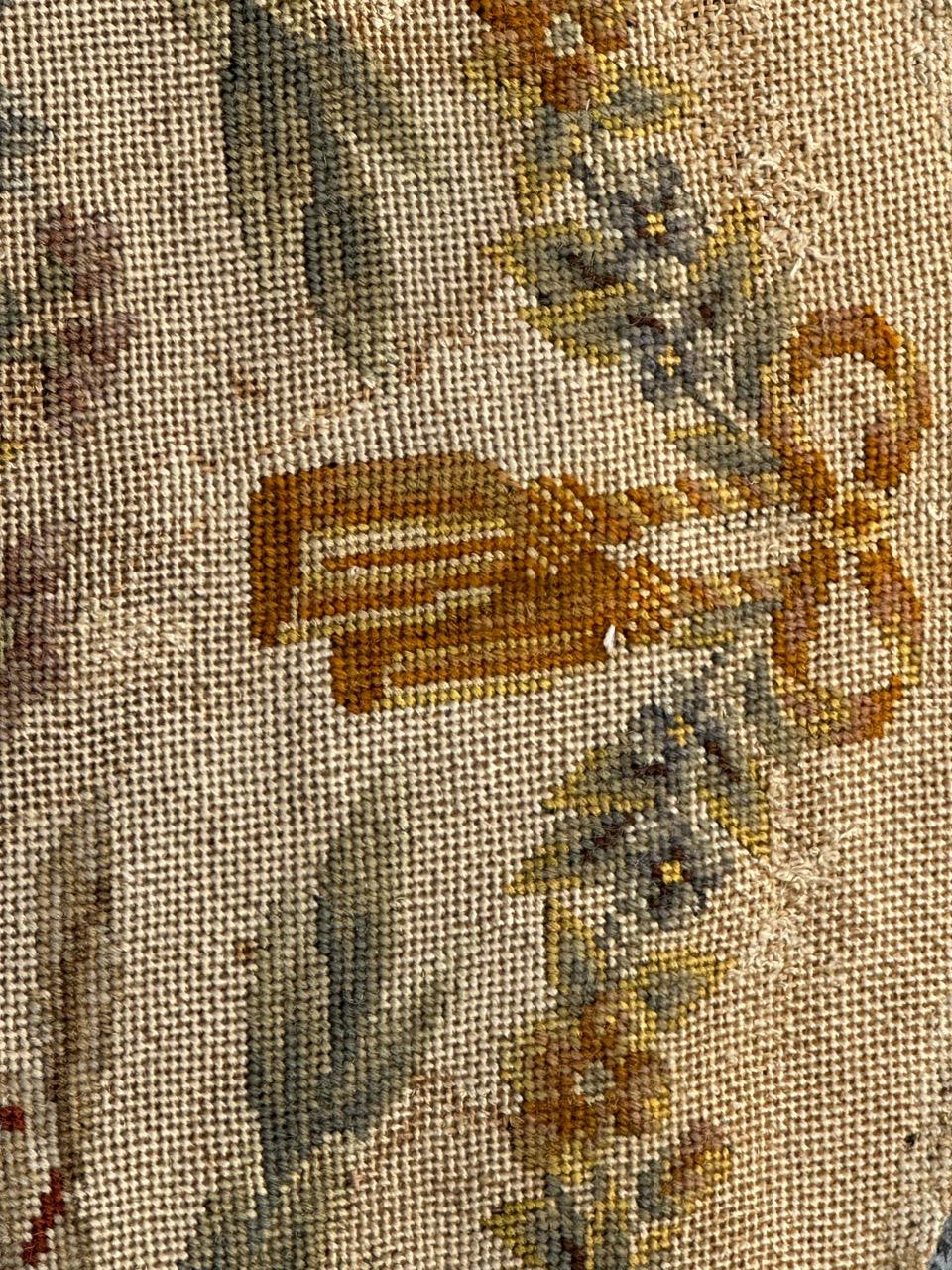 Bobyrug's pretty antique French needlepoint chair cover tapestry  État moyen - En vente à Saint Ouen, FR