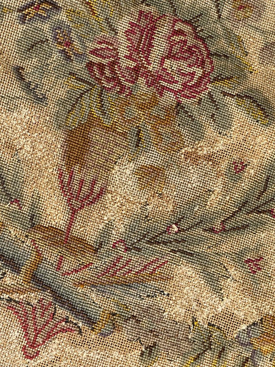 Bobyrug's hübscher antiker französischer Nadelspitze-Stuhlbezug Wandteppich  (19. Jahrhundert) im Angebot
