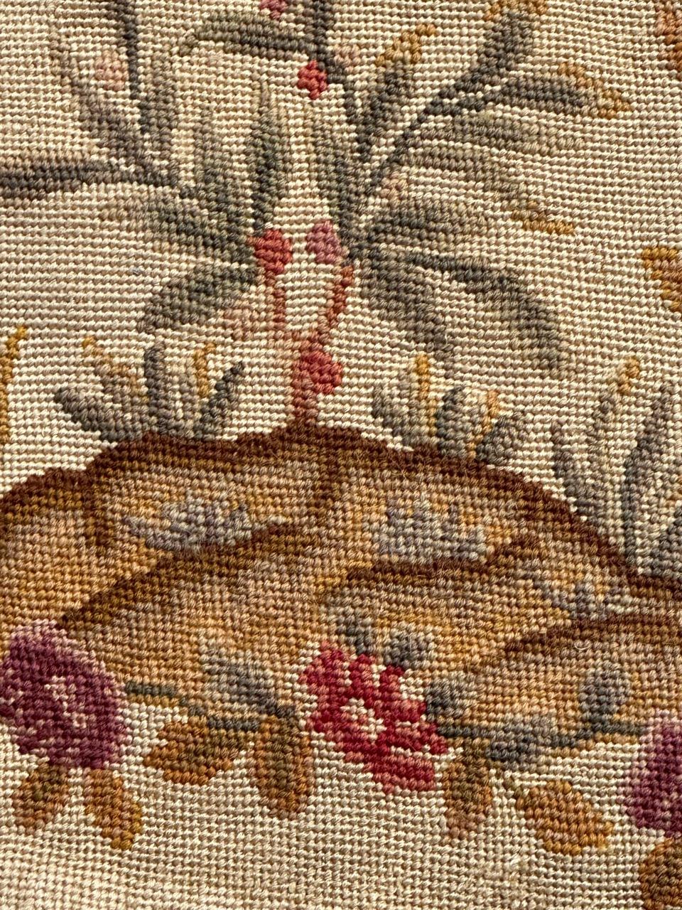 Bobyrug's hübscher antiker französischer Nadelspitze-Stuhlbezug Wandteppich  (19. Jahrhundert) im Angebot