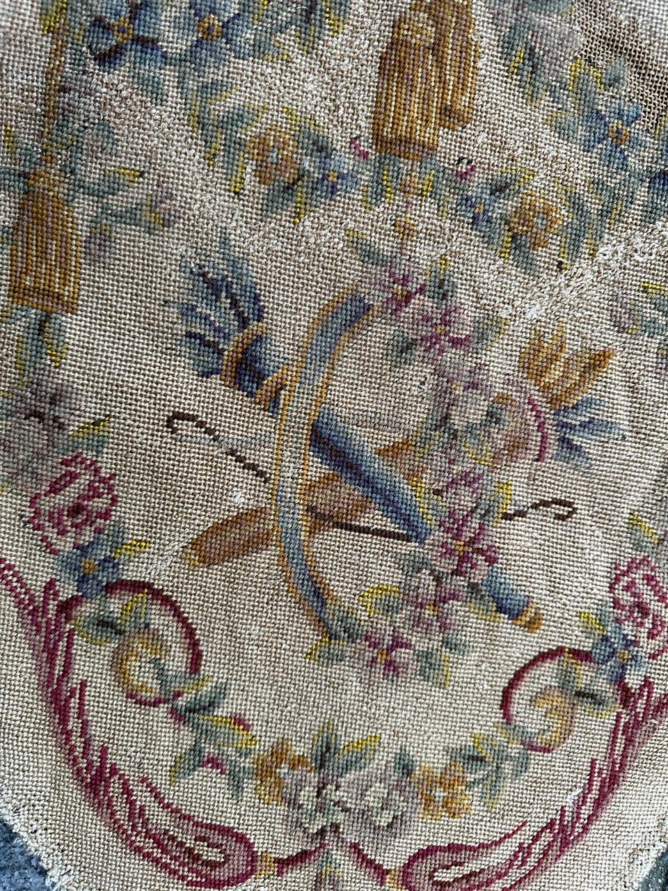 Bobyrug's hübscher antiker französischer Nadelspitze-Stuhlbezug Wandteppich  im Angebot 1