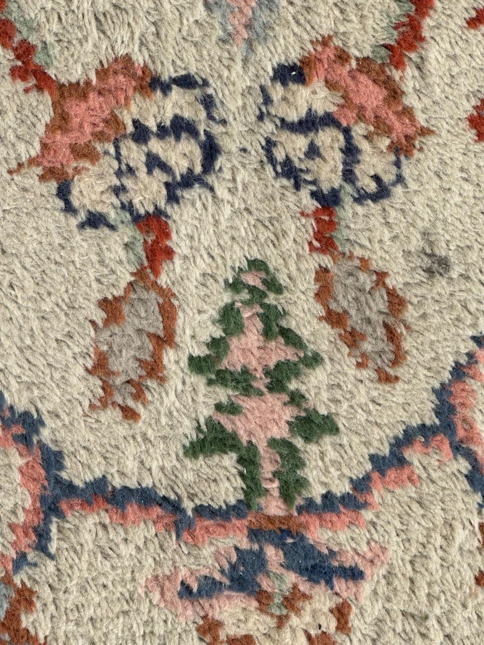 Bobyrug's hübscher antiker marokkanischer Teppich im Oushak-Stil  (Wolle) im Angebot