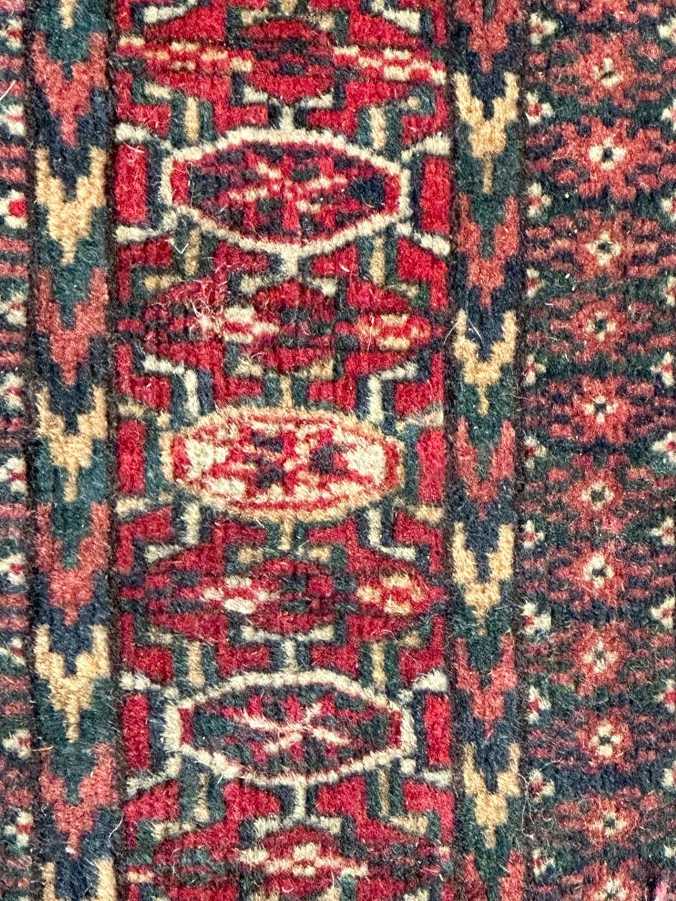 Bobyrugs hübscher antiker Bokhara-Teppich in Notlage  im Angebot 3