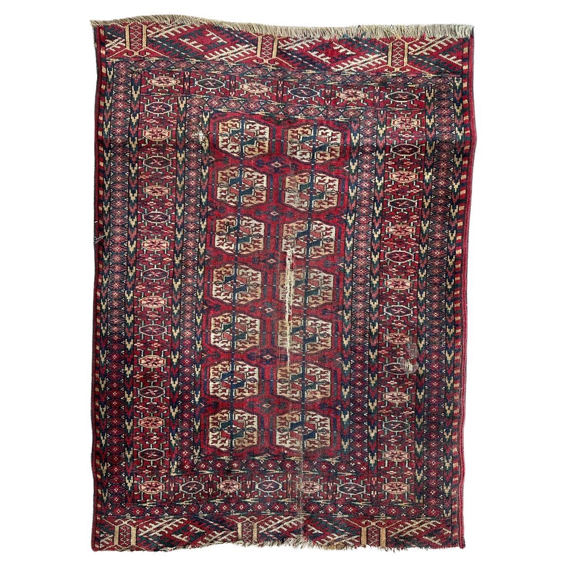 Le joli tapis antique de Bokhara de Bobyrug, en mauvais état 