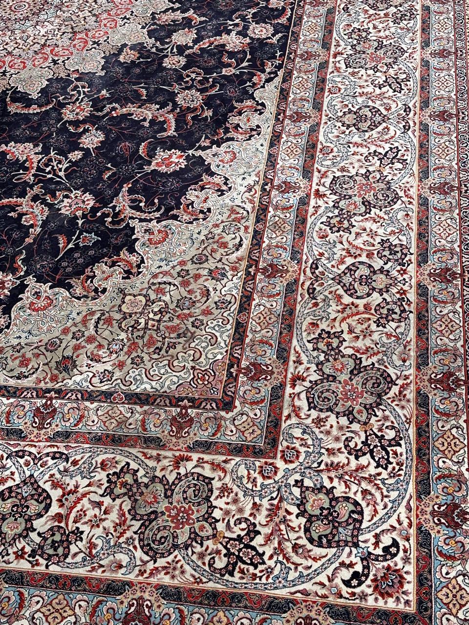 Joli grand tapis Tabriz Design/One en vente 1