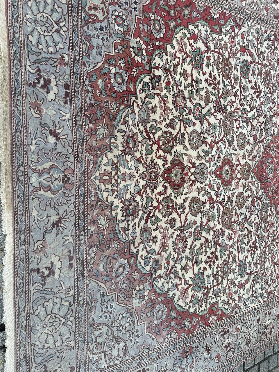 Bobyrug’s Pretty large vintage Turkish Kayseri rug  In Good Condition For Sale In Saint Ouen, FR