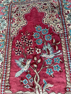 Bobyrug’s pretty little Turkish silk Istanbul rug
