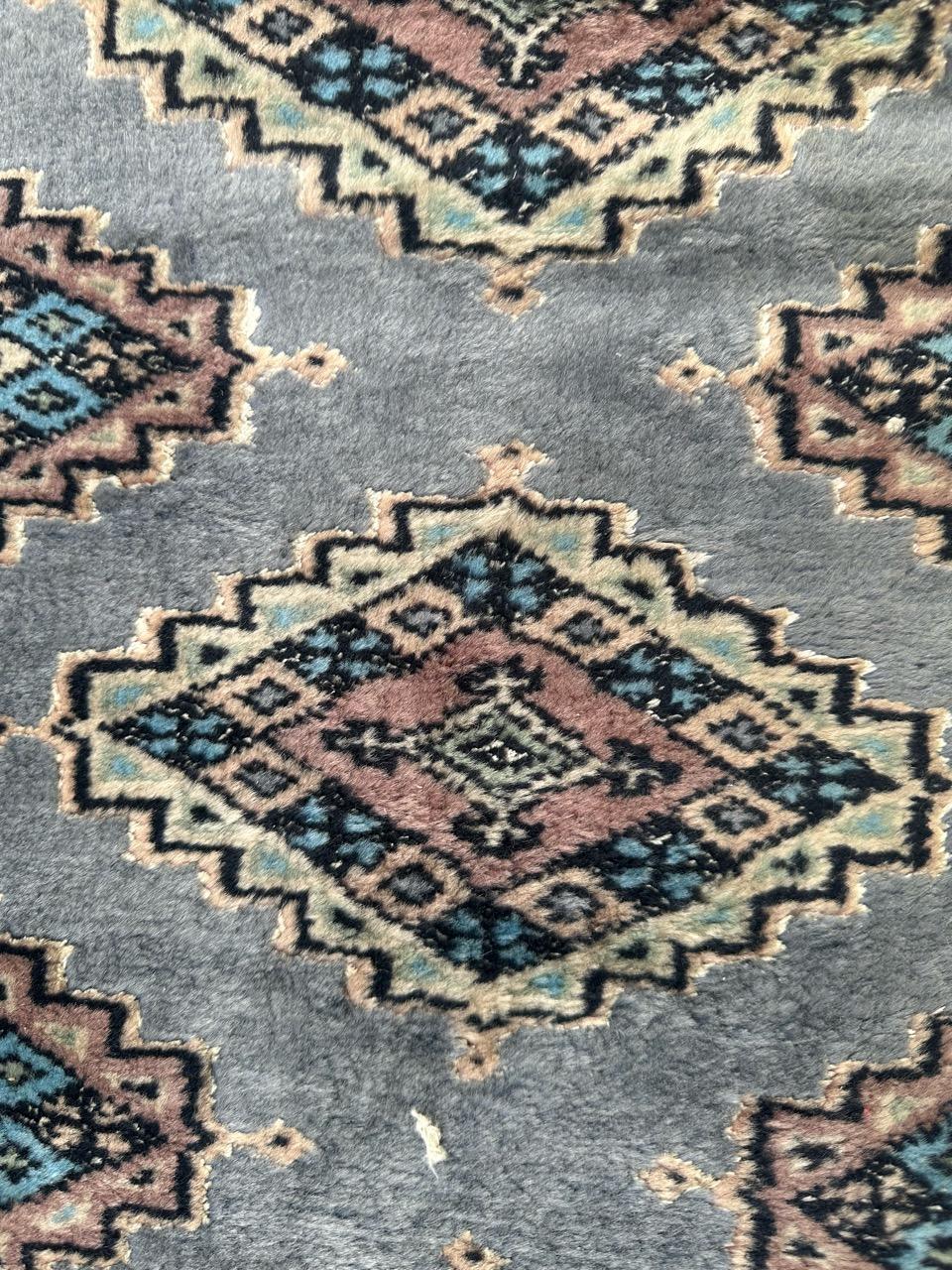 Bobyrugs hübscher turkmenischer Bokhara-Design-Teppich (20. Jahrhundert) im Angebot