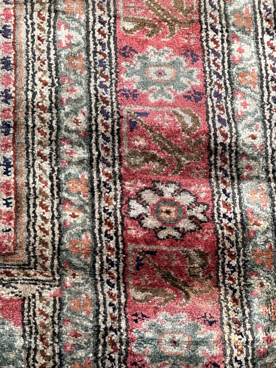 Bobyrug’s pretty little vintage Turkish Cesareh silk rug  In Good Condition For Sale In Saint Ouen, FR