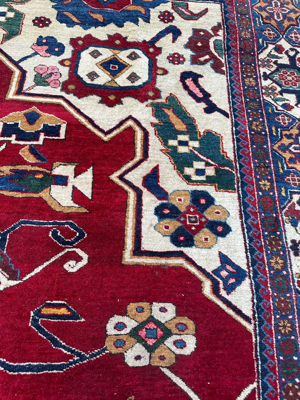 Bobyrugs hübscher Aserbaidschan-Teppich aus der Mitte des Jahrhunderts im Angebot 8