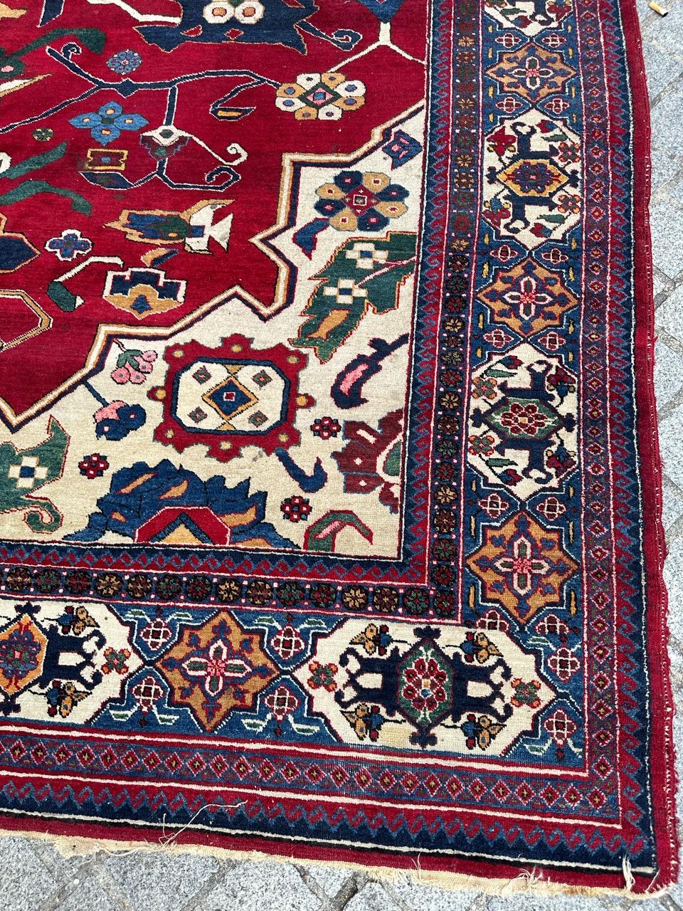 Bobyrugs hübscher Aserbaidschan-Teppich aus der Mitte des Jahrhunderts (Aserbaidschanisch) im Angebot
