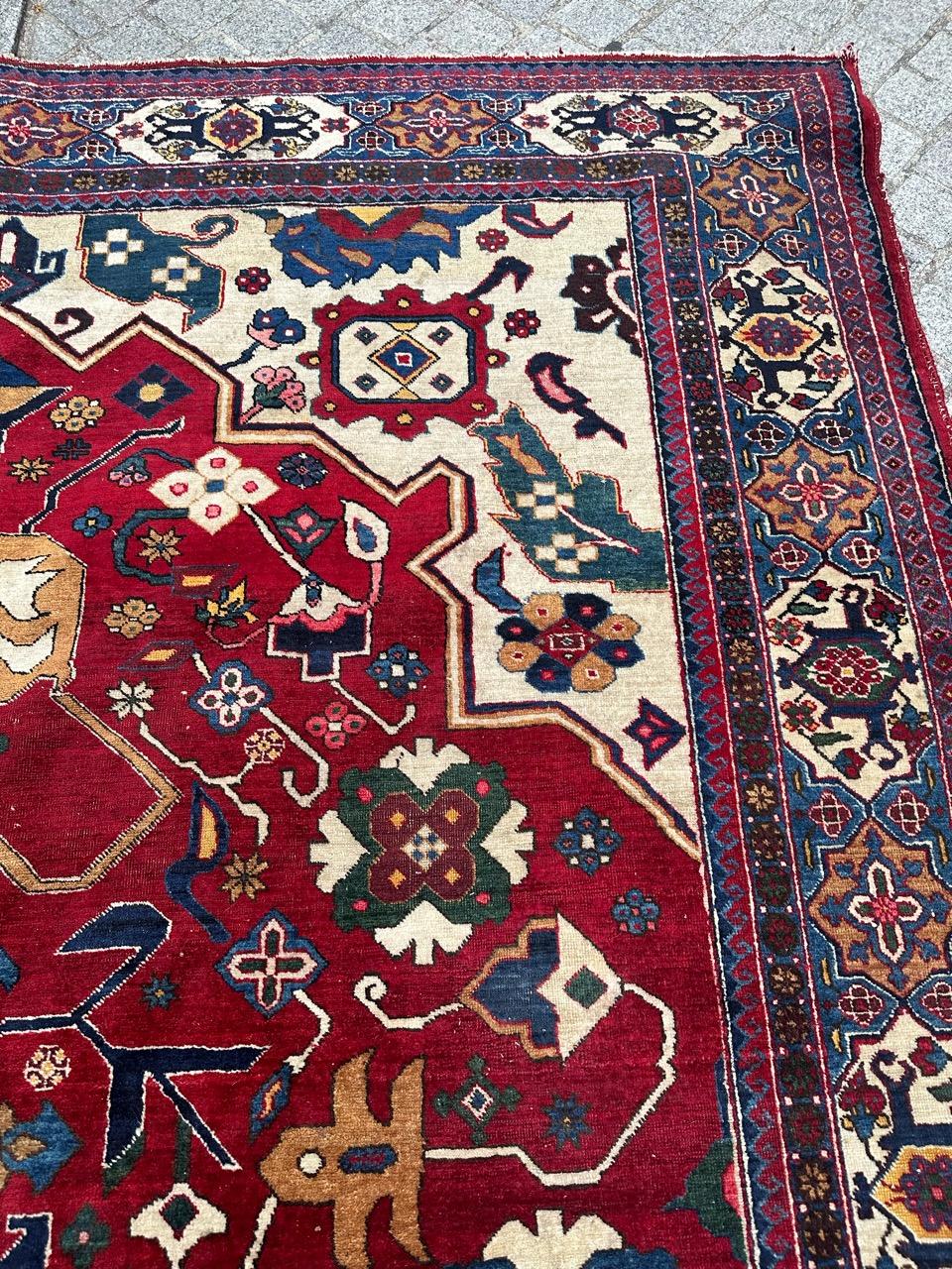 Bobyrugs hübscher Aserbaidschan-Teppich aus der Mitte des Jahrhunderts im Angebot 1