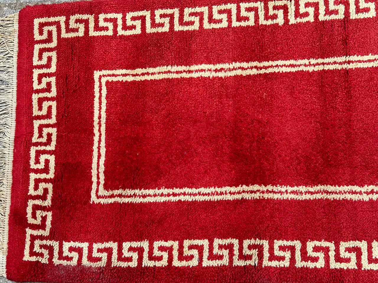 Bobyrugs hübscher französischer Art-déco-Teppich aus der Mitte des Jahrhunderts  (Französisch) im Angebot