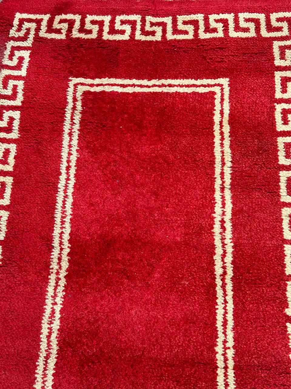 Bobyrugs hübscher französischer Art-déco-Teppich aus der Mitte des Jahrhunderts  im Zustand „Gut“ im Angebot in Saint Ouen, FR