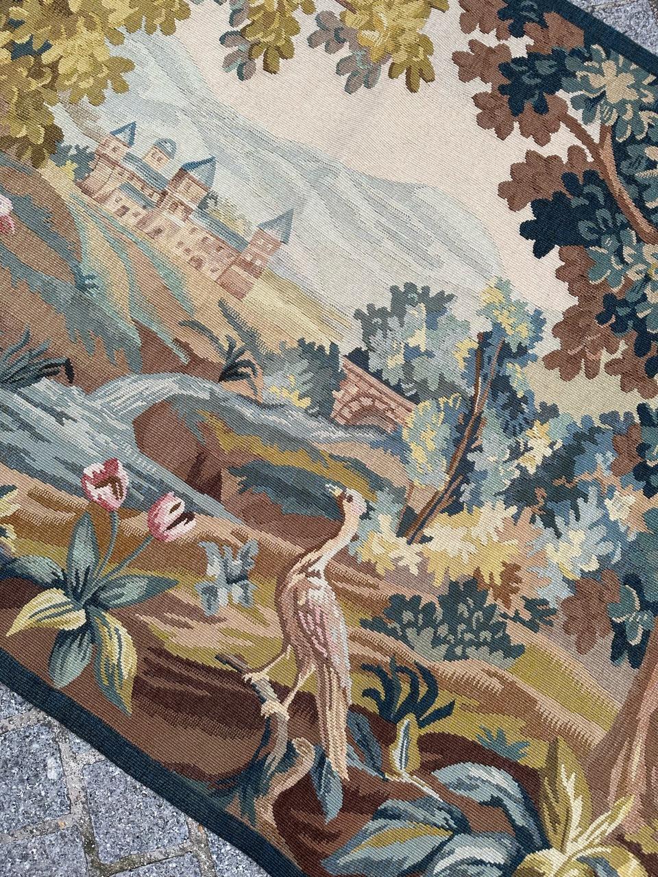 Laine La jolie tapisserie d'Aubusson du milieu du siècle de Bobyrug  en vente