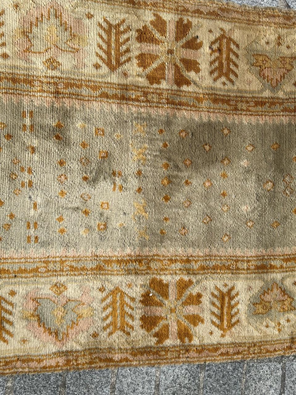 Bobyrug’s pretty mid century Oushak style rug For Sale 1