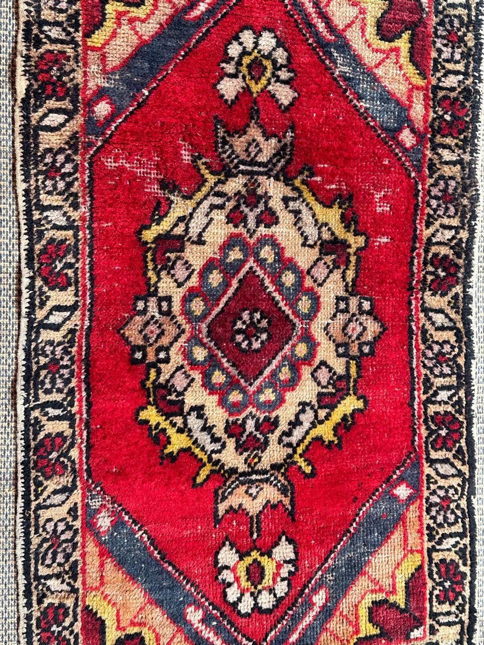 Pretty small distressed Turkish rug with nice geometrical design and beautiful colours, entirely hand knotted with wool on cotton foundation 
Wears 

✨✨✨
