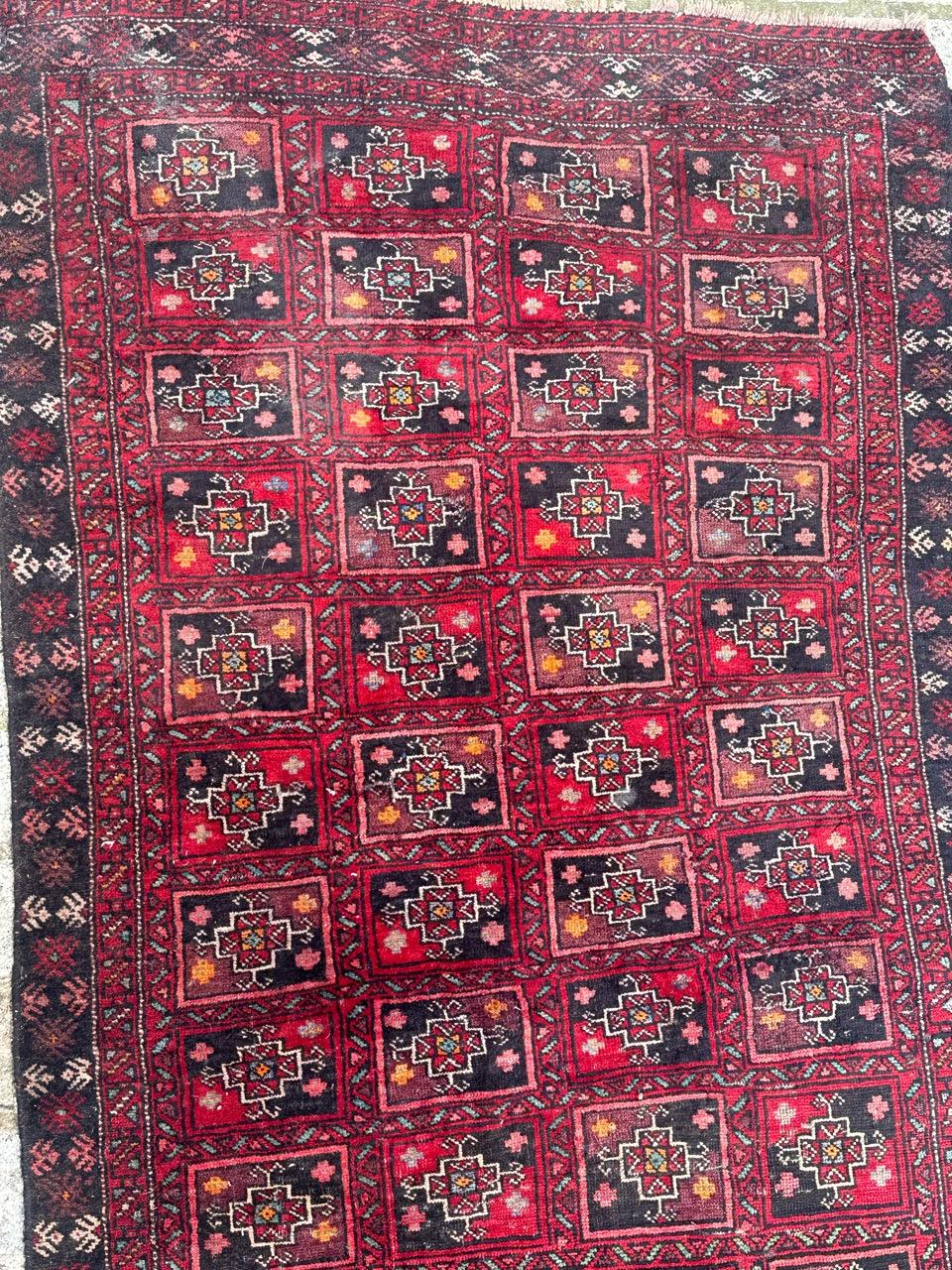 Afghan joli tapis turkmène Baluch du milieu du siècle  en vente