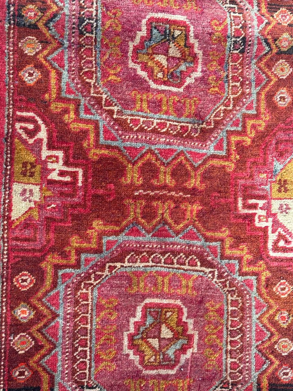 Bobyrugs hübscher kleiner Aserbaidschan-Teppich aus der Mitte des Jahrhunderts  (Kasachisch) im Angebot