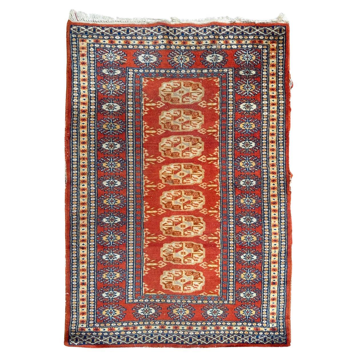 Bobyrug's hübscher kleiner pakistanischer Vintage-Teppich Bokhara-Design  im Angebot
