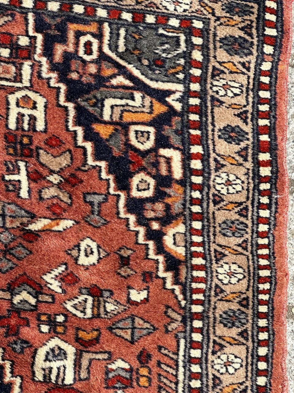 pretty small vintage Pakistani rug For Sale 3