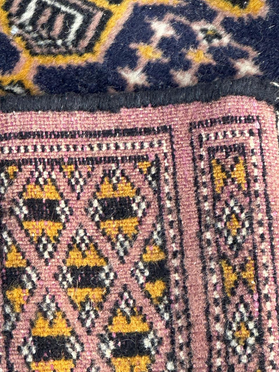pretty small vintage Pakistani rug 3