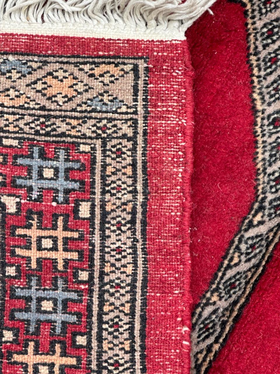 Bobyrug’s pretty small vintage Pakistani rug For Sale 5
