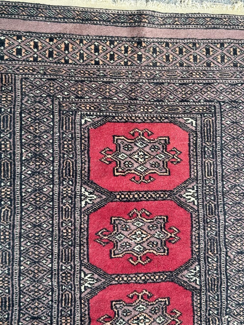 Tribal Petit tapis pakistanais vintage en vente
