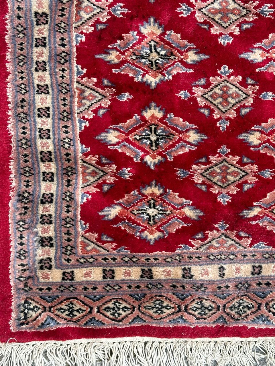 Bobyrug’s pretty small vintage Pakistani rug In Good Condition For Sale In Saint Ouen, FR