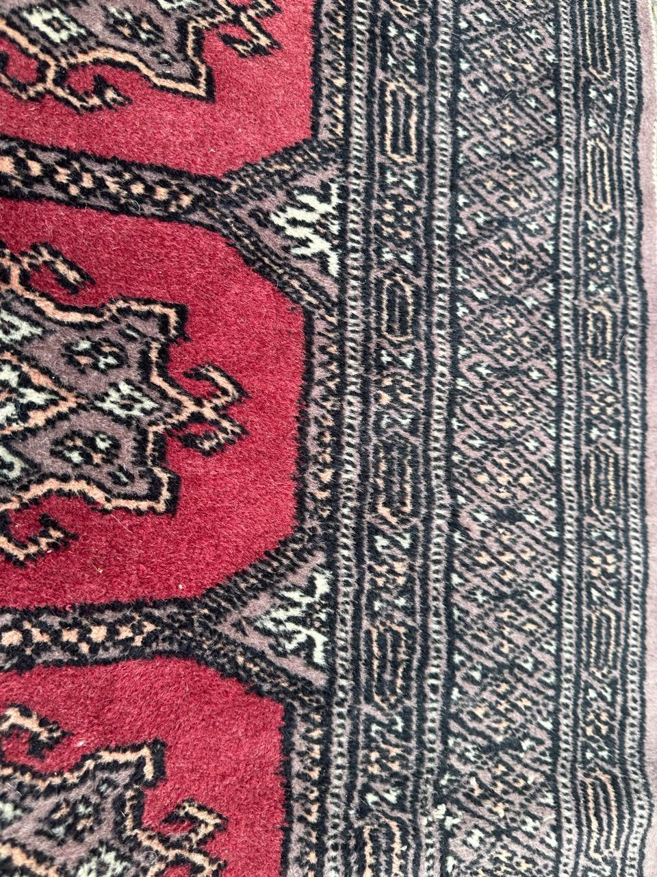 Laine Petit tapis pakistanais vintage en vente
