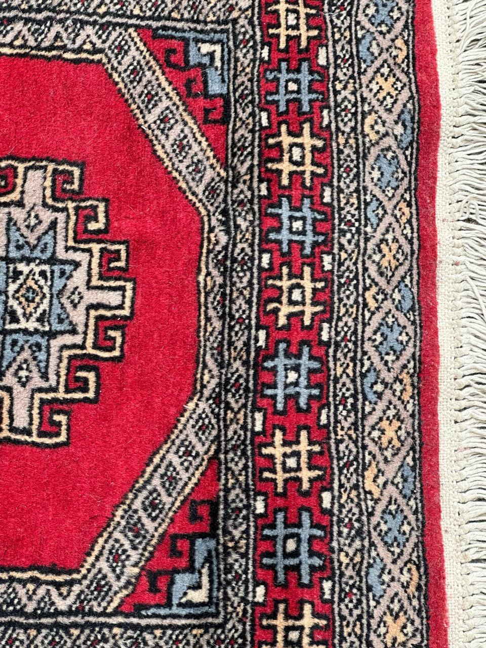  pretty small vintage Pakistani rug For Sale 2