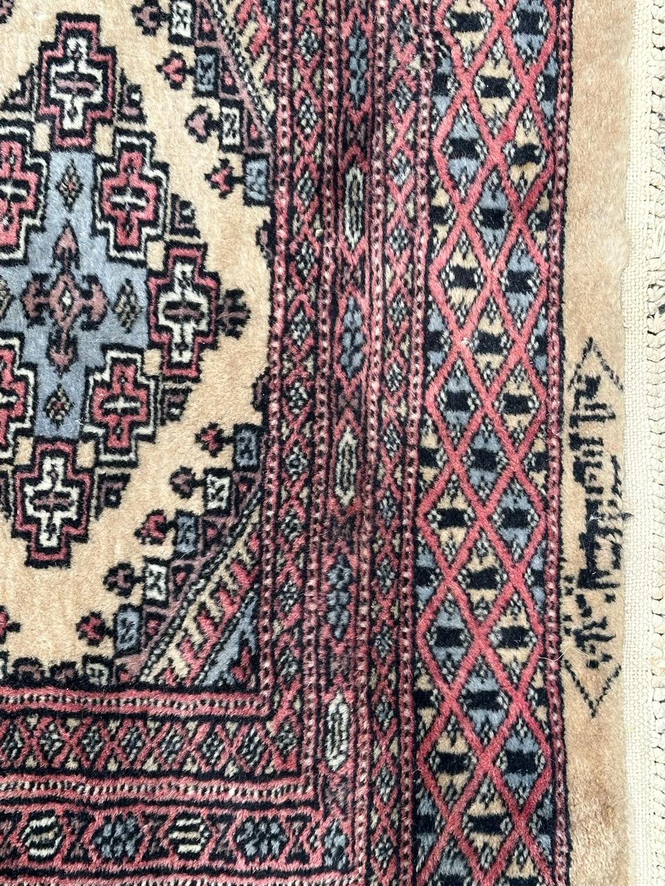  pretty small vintage Pakistani rug For Sale 2