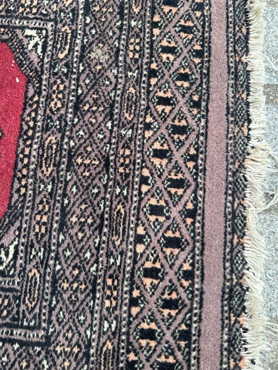 Petit tapis pakistanais vintage en vente 1