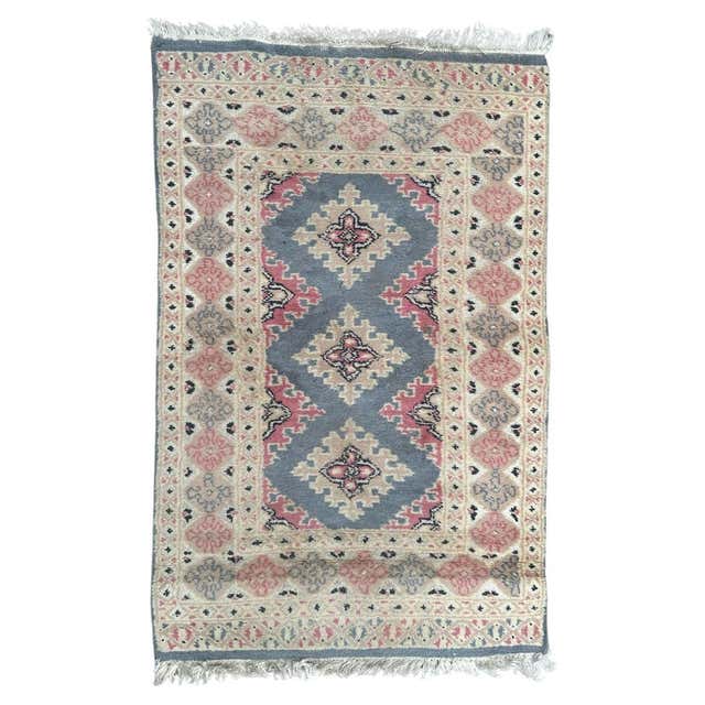 pretty small vintage Pakistani rug For Sale at 1stDibs