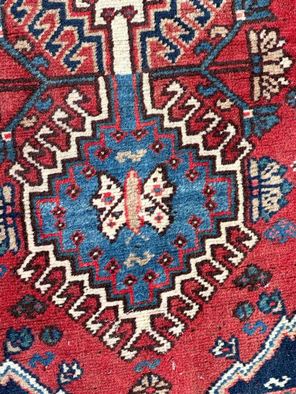 Bobyrug’s pretty small vintage Yalameh rug  In Good Condition For Sale In Saint Ouen, FR