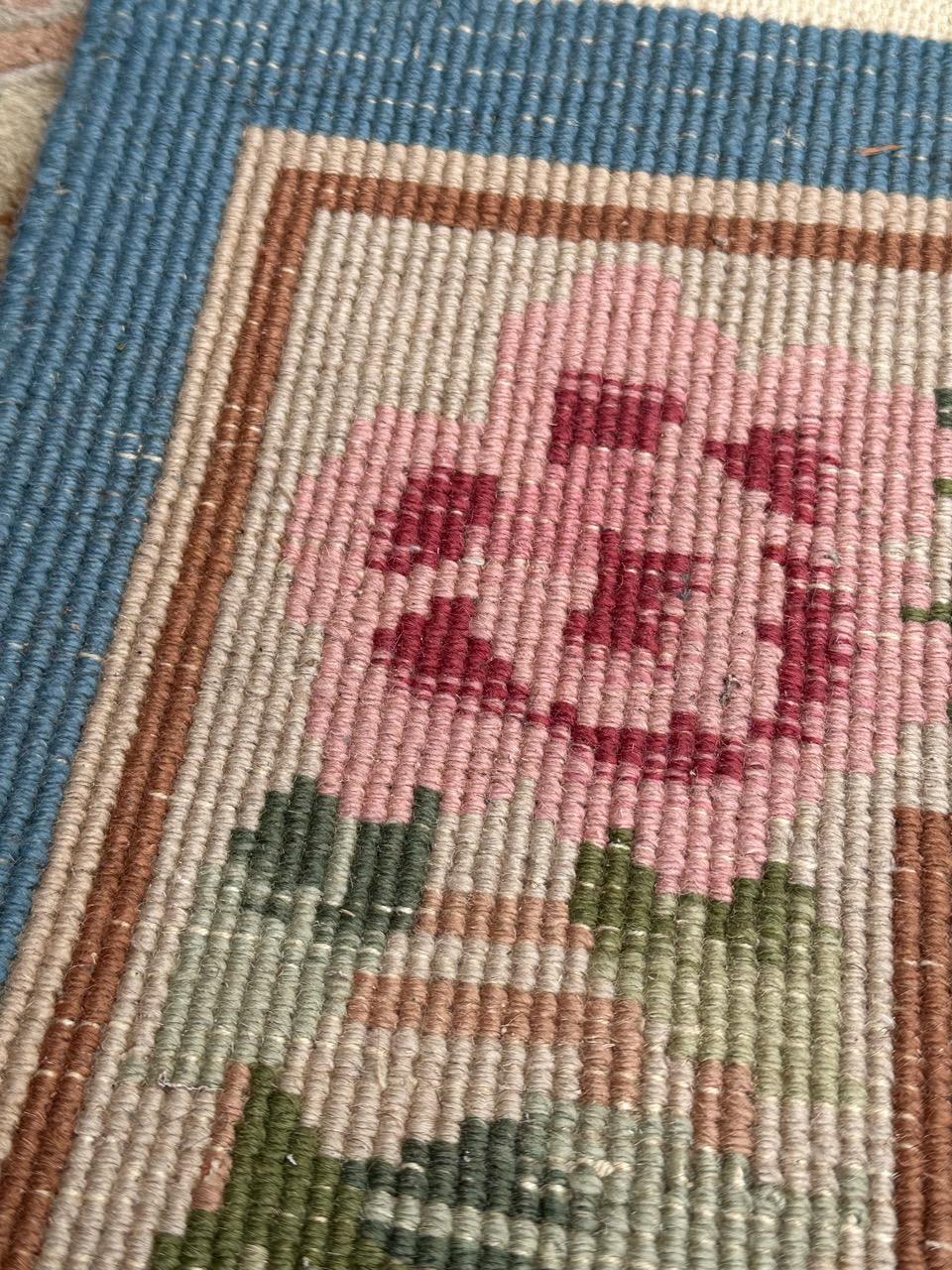 Bobyrug’s pretty vintage Chinese rug  For Sale 12