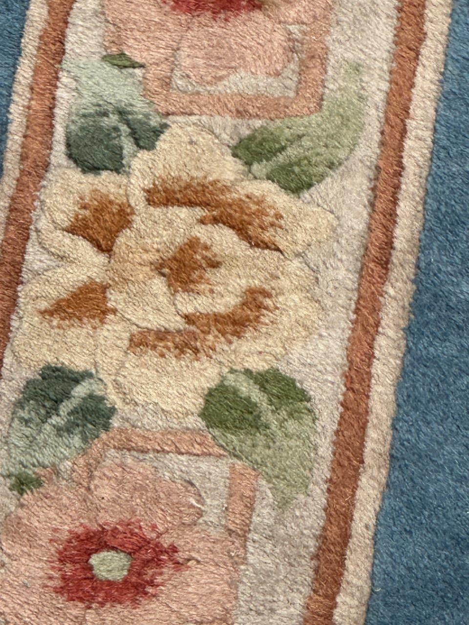 Bobyrug’s pretty vintage Chinese rug  In Good Condition For Sale In Saint Ouen, FR