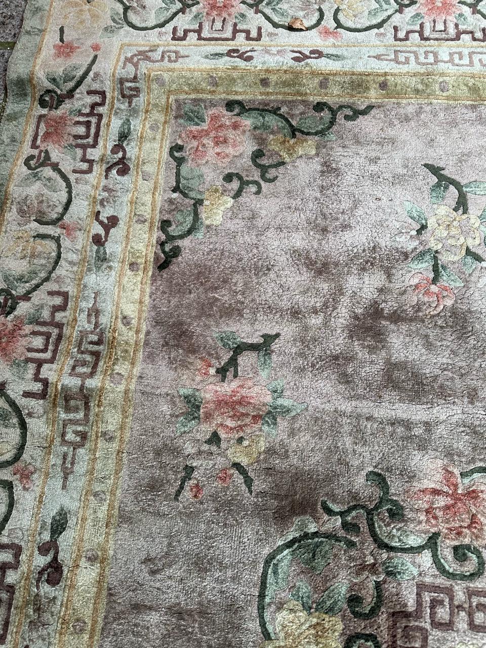 Bobyrug’s pretty vintage Chinese silk rug floral design In Good Condition For Sale In Saint Ouen, FR