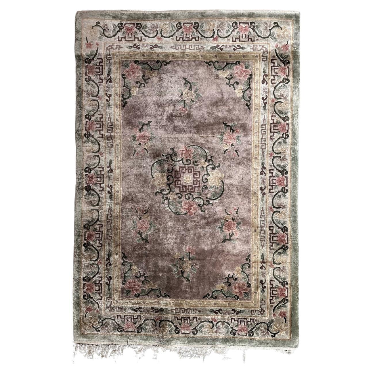Bobyrug’s pretty vintage Chinese silk rug floral design  For Sale