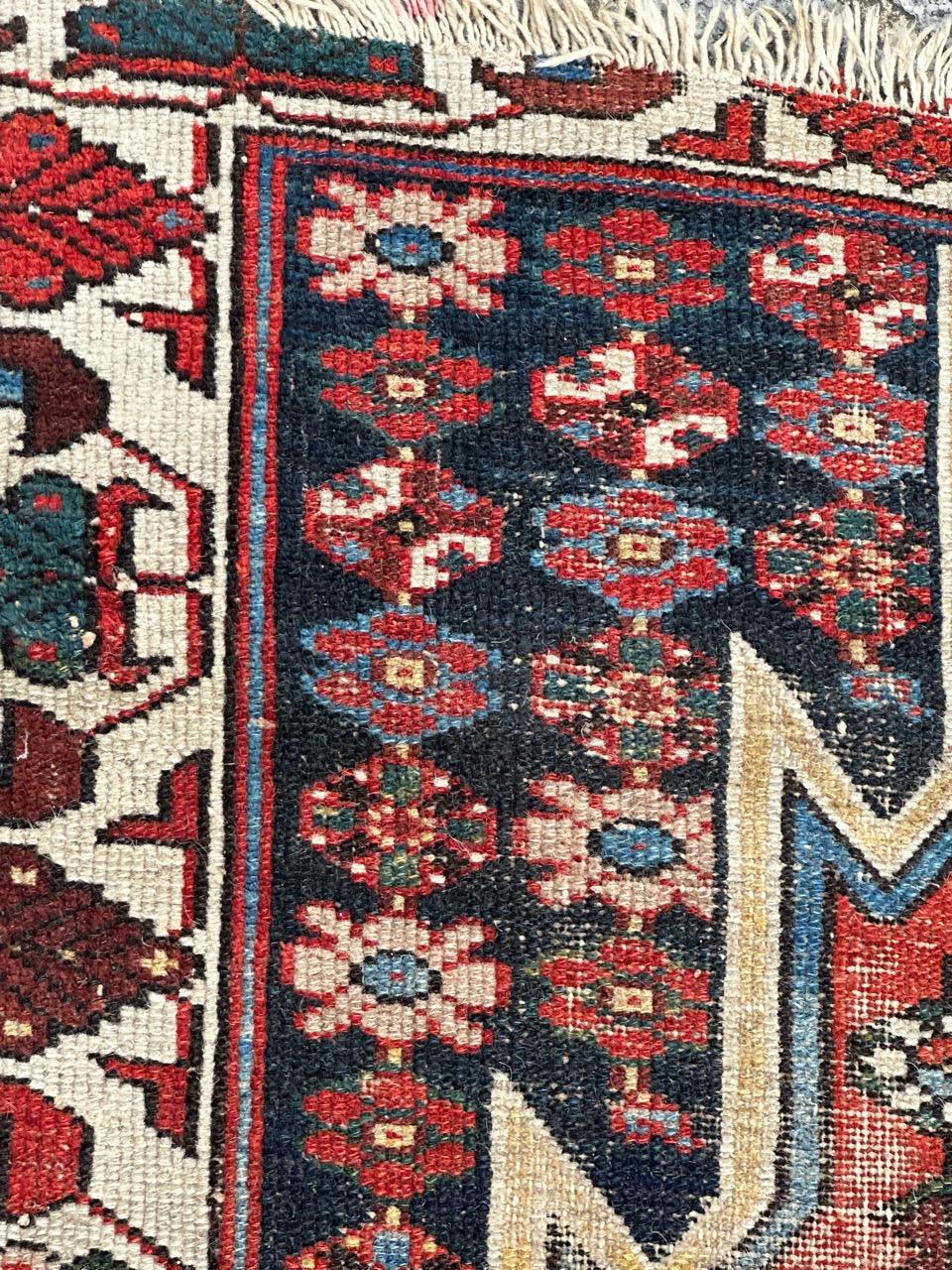 pretty vintage distressed mazlaghan rug  In Distressed Condition For Sale In Saint Ouen, FR