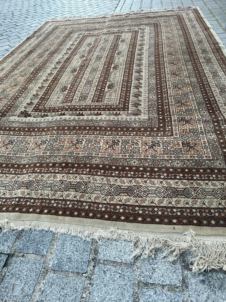 Bobyrug’s pretty vintage fine Tunisian rug  For Sale 11