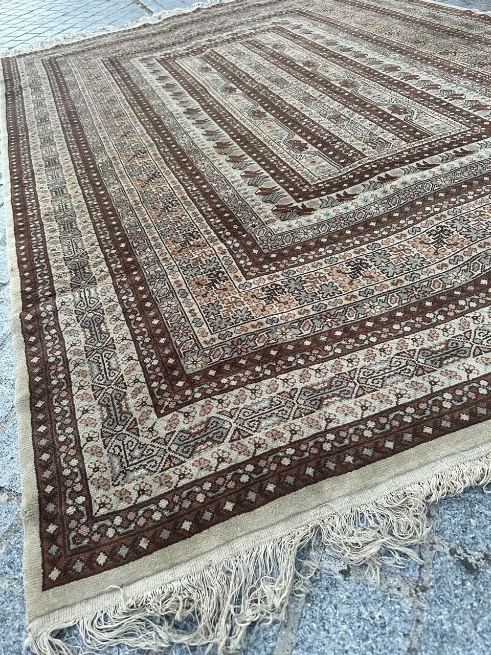 Bobyrug’s pretty vintage fine Tunisian rug  For Sale 12