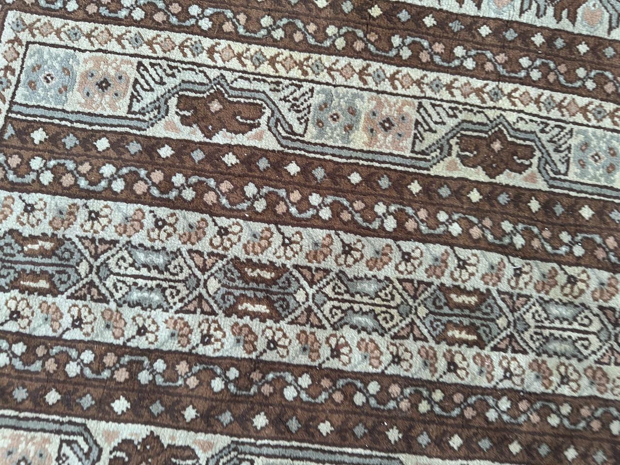 Tribale Il bel tappeto tunisino vintage di Bobyrug in vendita