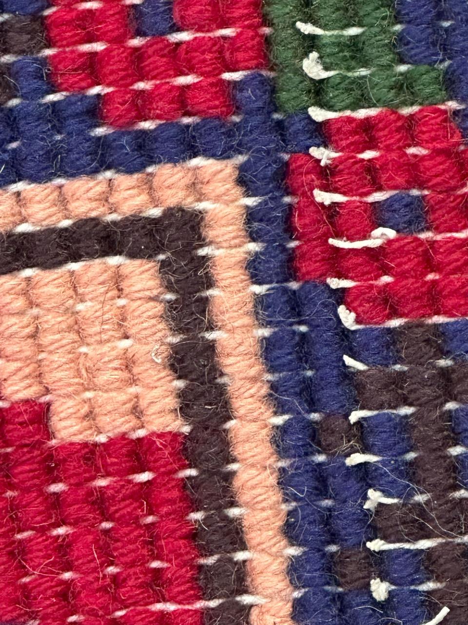 Le joli tapis français vintage de Cogolin de Bobyrug avec son design oushak  en vente 8