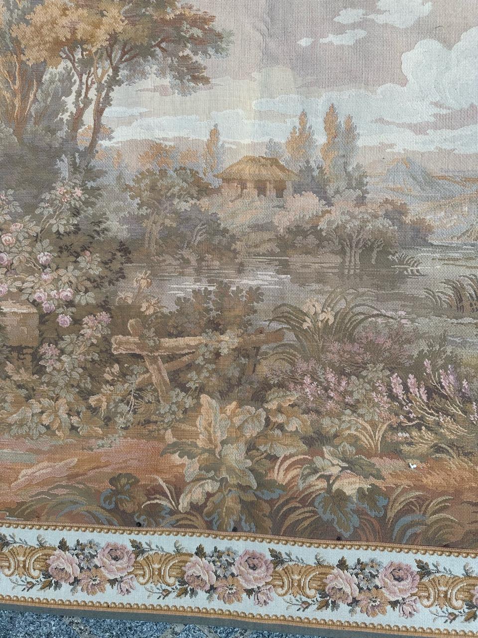 Bobyrug’s Pretty Vintage French Jacquard tapestry Aubusson style In Good Condition For Sale In Saint Ouen, FR