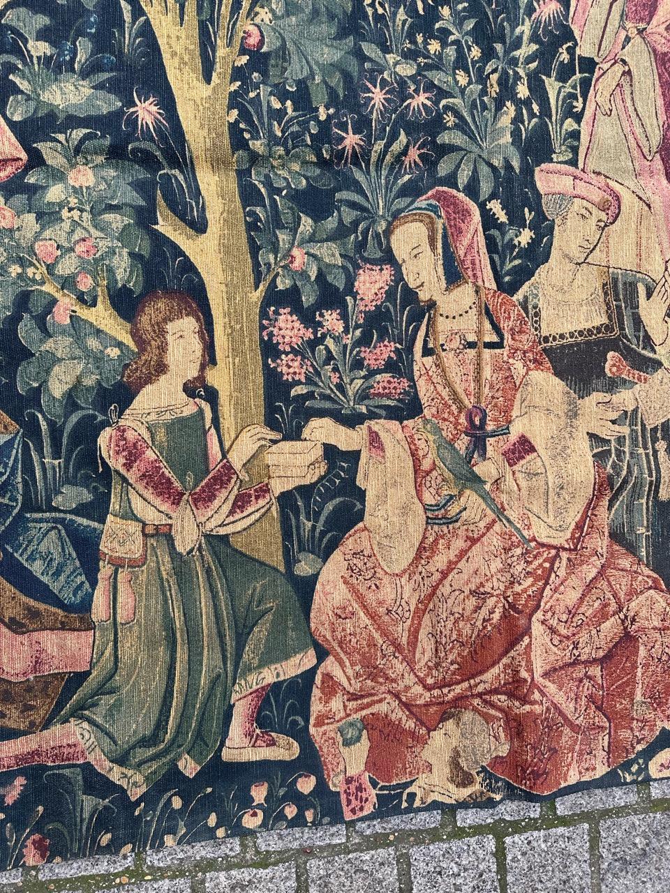 Bobyrug’s pretty vintage French medieval design hand printed tapestry In Good Condition For Sale In Saint Ouen, FR