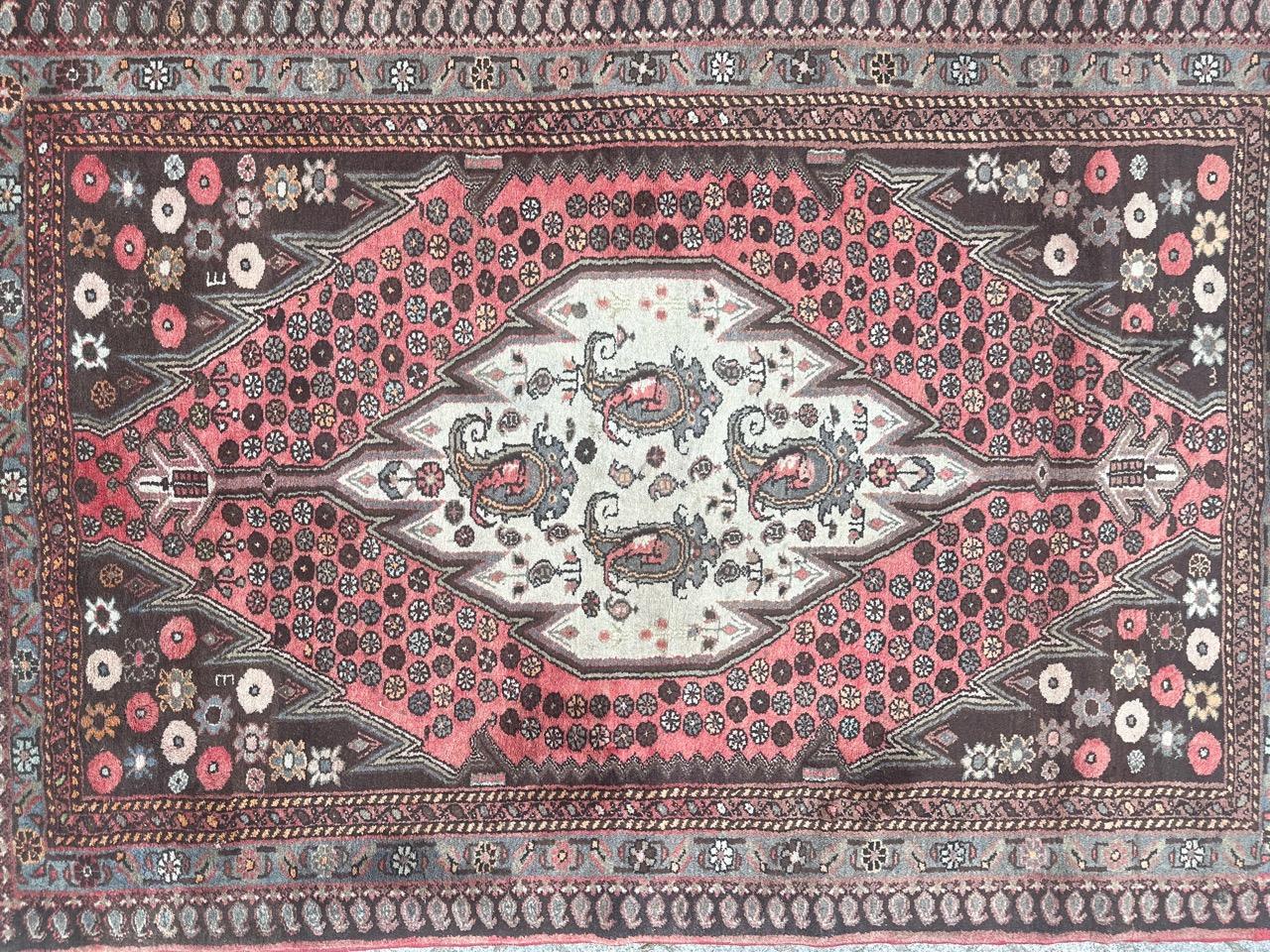 Pretty mid century rustic Hamadan rug with nice geometrical and stylized designs, and beautiful colours with pink ,  white , brown and grey, entirely hand knotted with wool on cotton foundation 
✨✨✨
