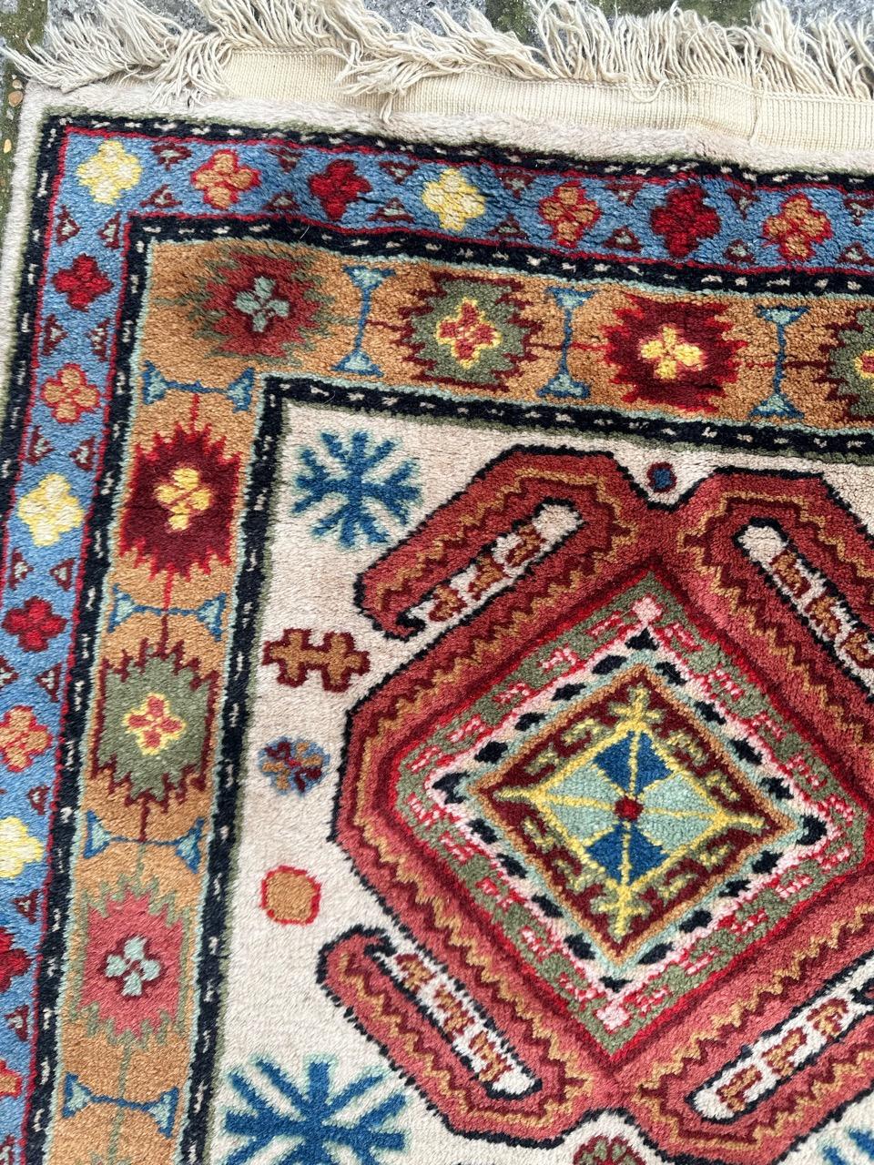 Bobyrug’s pretty vintage little Caucasian design Sinkiang rug In Good Condition For Sale In Saint Ouen, FR