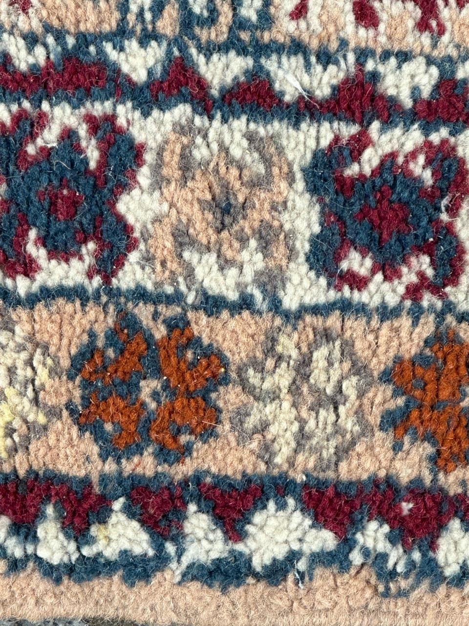 Bobyrug’s pretty vintage Moroccan rug  For Sale 4