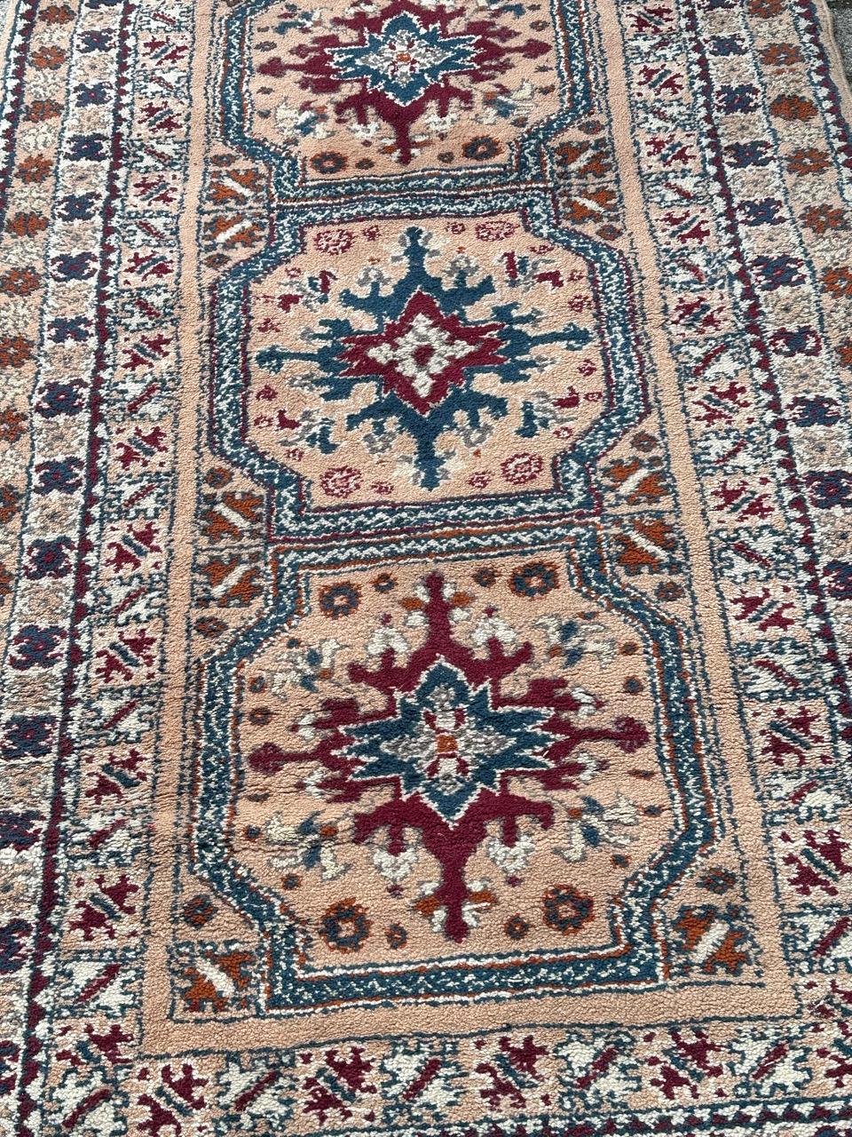 Bobyrug’s pretty vintage Moroccan rug  For Sale 6